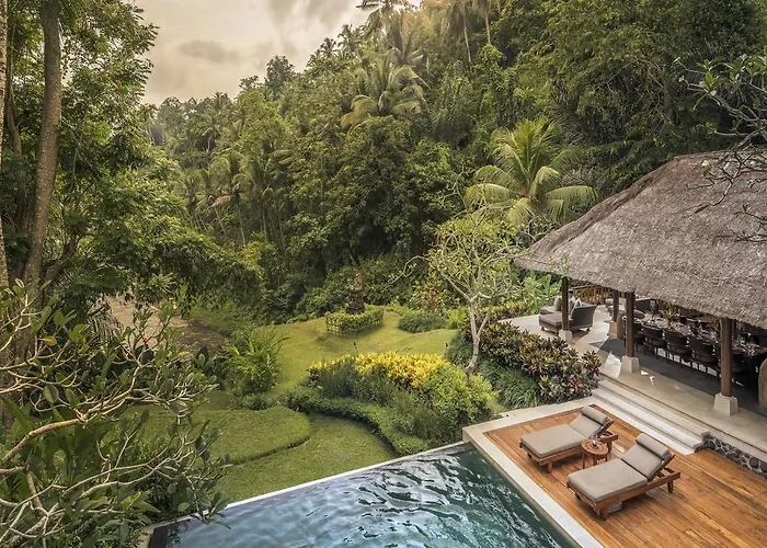 Курортный комплекс Four Seasons Bali At Sayan